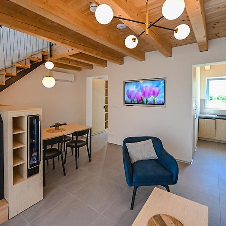 Pavlovske Domecky Apartment ภายนอก รูปภาพ
