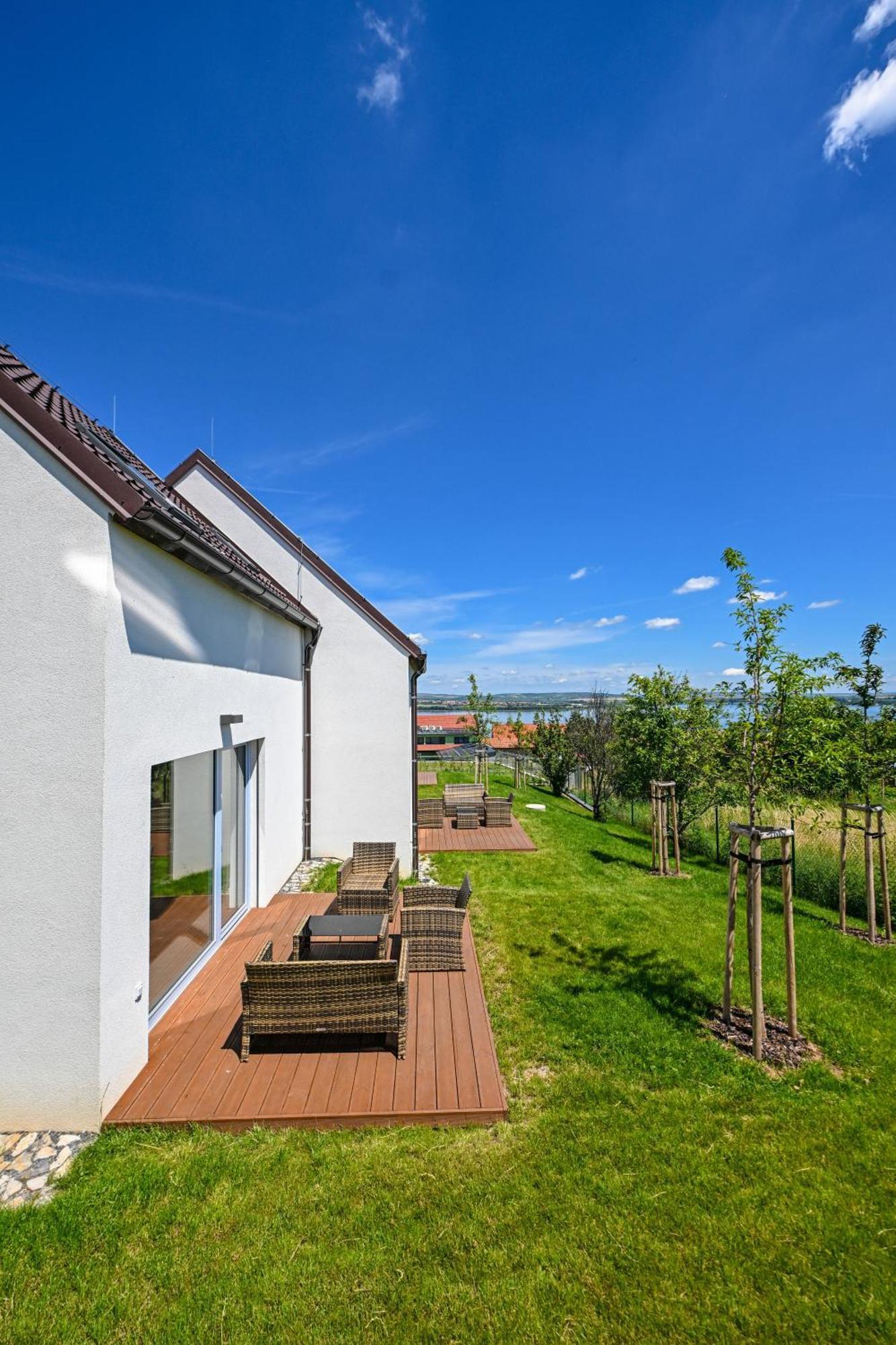 Pavlovske Domecky Apartment ภายนอก รูปภาพ